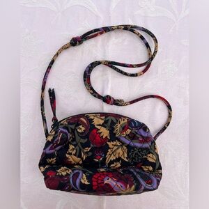 Vera Bradley small shoulder bag Black Paisley w Pink; Material Straps